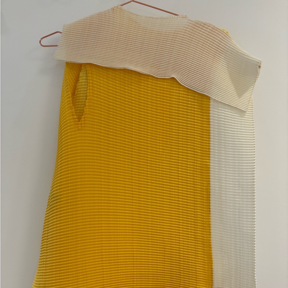 Issey Miyake Asymmetrical Yellow and Cream Pleated Top